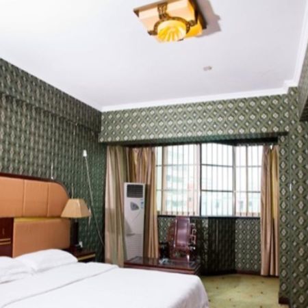 Nanning Gold Red Forest Hotel Exterior foto